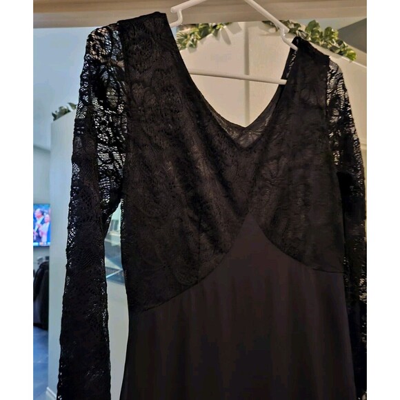 Black Lace Maxi Gown Dress Medium Size 6/8 Sheer with Slip Side Zip Worn Once - Picture 9 of 13